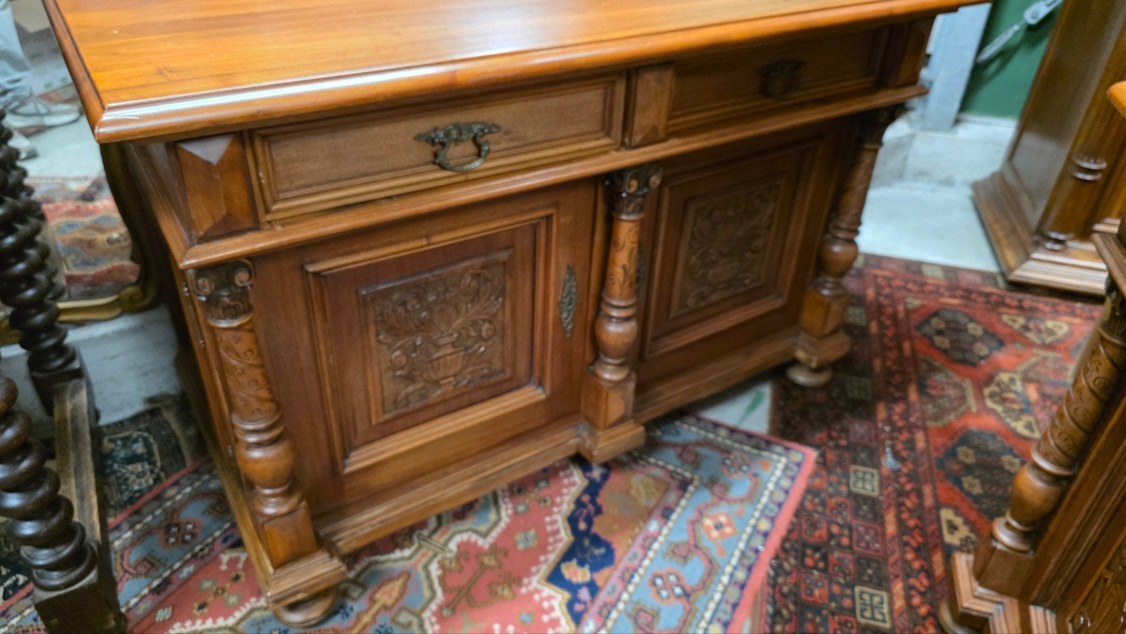 Antieke notenhouten Hongaarse commode met spiegel, Ophalen, Rechthoekig