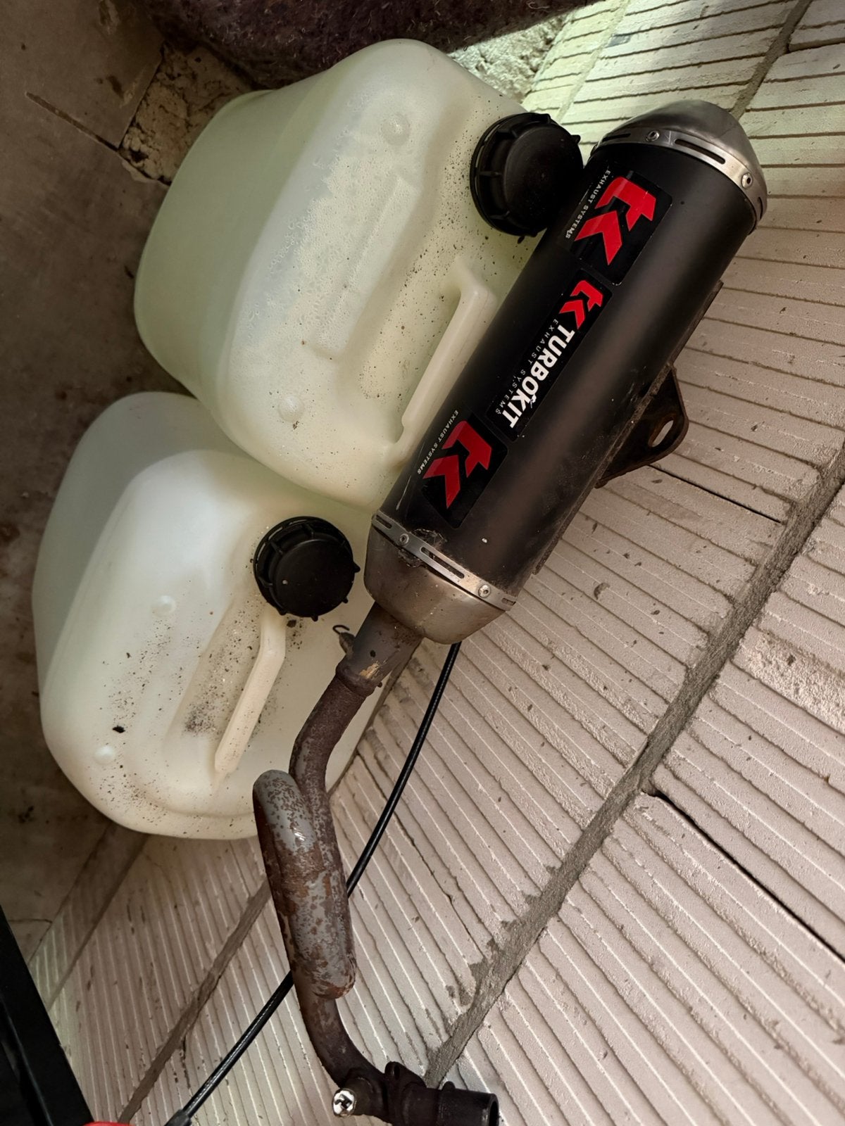 Nette turbokit e5 uitlaat, Verzenden, Zo goed als nieuw, Uitlaat