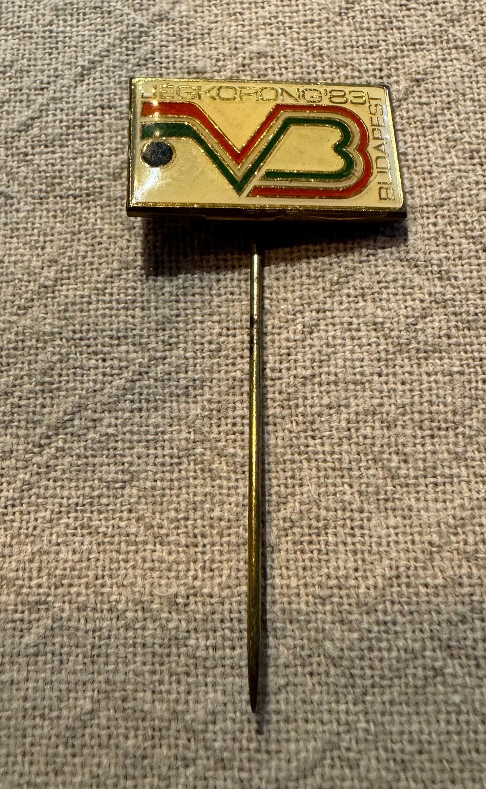 IJshockey speldje WK 1983, Ophalen of Verzenden, Zo goed als nieuw, Sport, Speldje of Pin