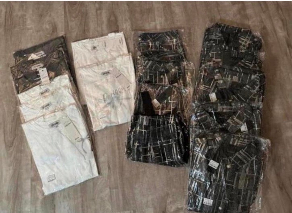 Complete restpartij kleding: T-shirts, glitter shorts & jasj, Kleding | Dames, Overige Dameskleding, Verzenden, Nieuw
