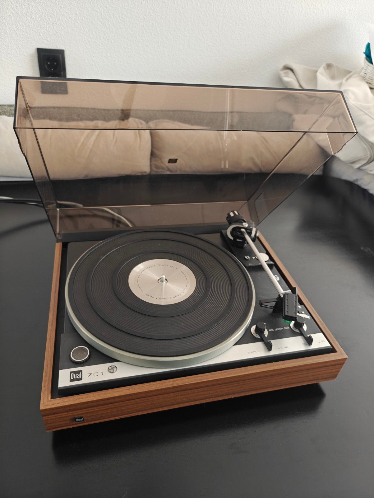 Dual 701 Platenspeler met Audio-Technica AT95E element