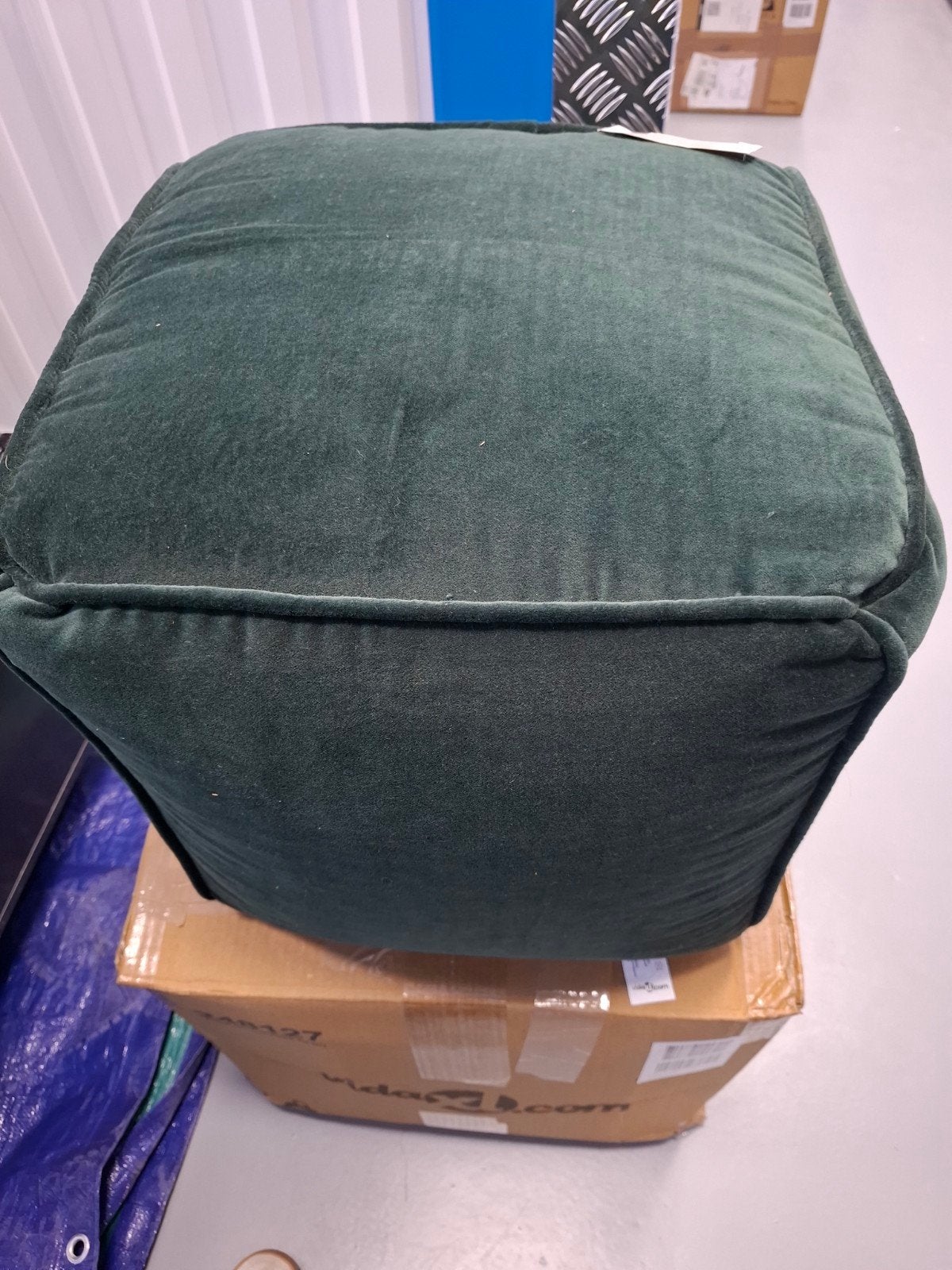 Nieuwe groene fluwelen poef, Ophalen, Minder dan 50 cm, Vierkant, Nieuw