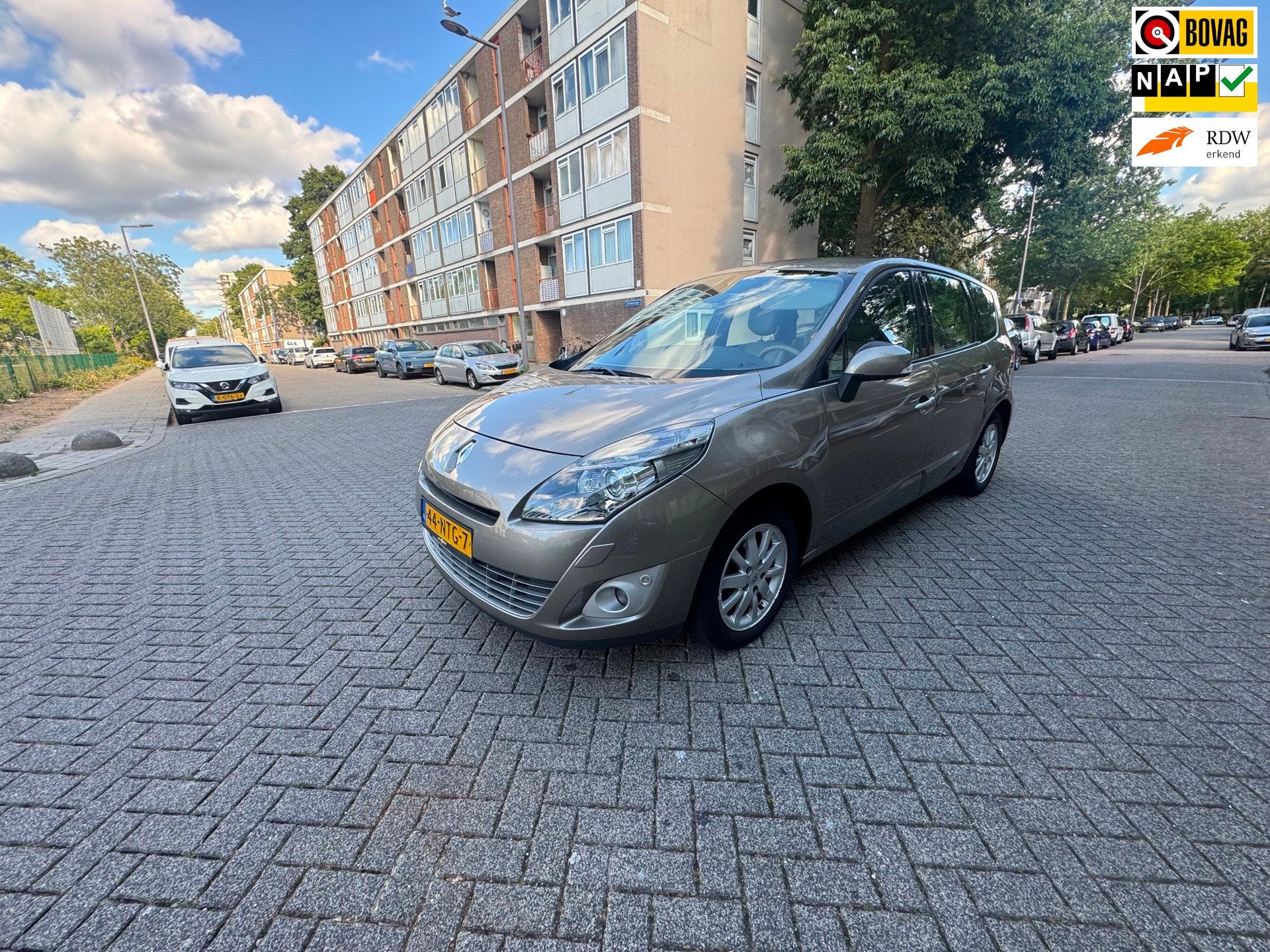 Renault Grand Scénic 2.0 Privilege, Auto's, Euro 5, Gebruikt, 4 cilinders, 1405 kg