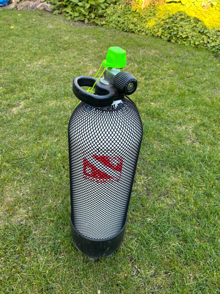 Stalen duikfles 10 liter, merk Faber - met DIN-aansluiting, Watersport en Boten, Duiken, Ophalen of Verzenden, Gebruikt, Duikfles