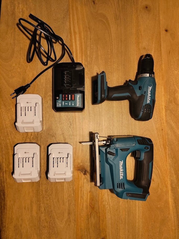 Makita 18V Schroefboormachine + Decoupeerzaag