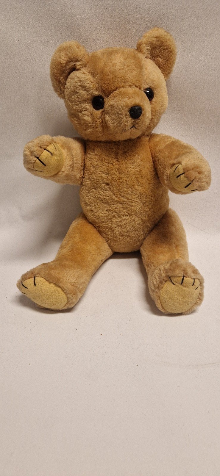 Pluche knuffel beer, Verzamelen, Beren en Cherished Teddies, Ophalen of Verzenden, Zo goed als nieuw, Stoffen beer, Overige merken