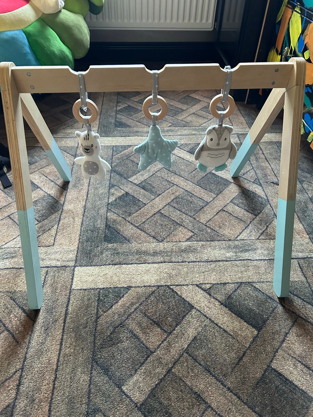 Houten babygym met speeltjes, Kinderen en Baby's, Speelgoed | Babyspeelgoed, Ophalen of Verzenden, Zo goed als nieuw, Babygym