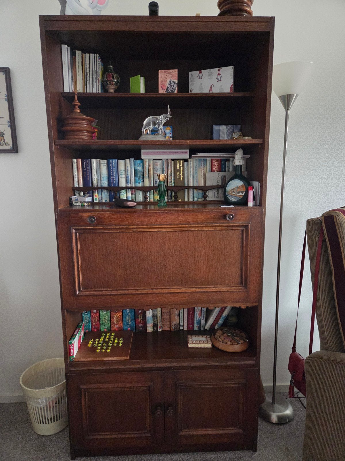 Vintage houten boekenkast met secretaire en opbergruimte, Ophalen, 25 tot 50 cm, 50 tot 100 cm
