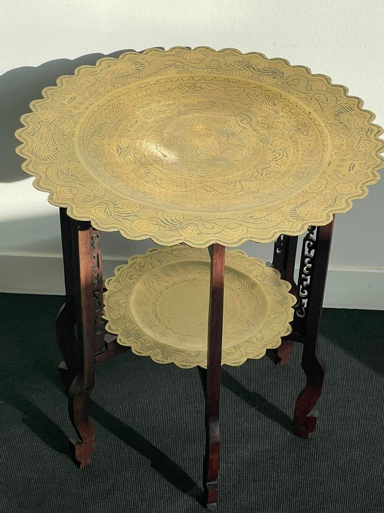 Bijzonder  Chinees (inklapbaar) tafeltje met messing bladen, Ophalen of Verzenden