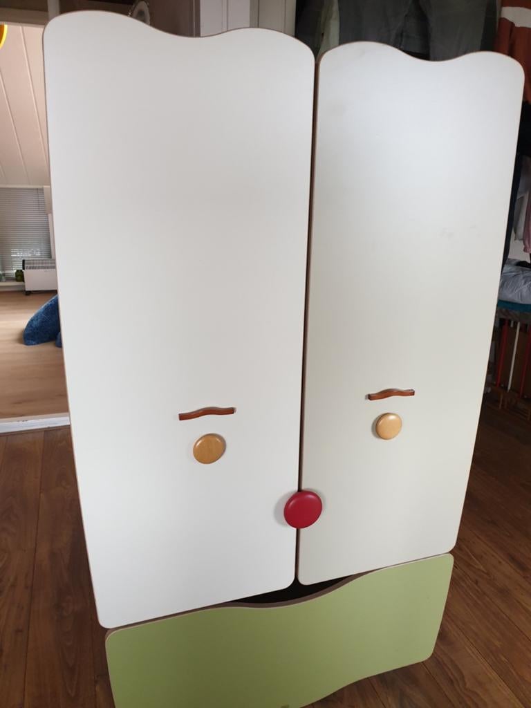 Leuke kinder kledingkast met lade, Ophalen, Gebruikt, Kast, 105 cm of meer