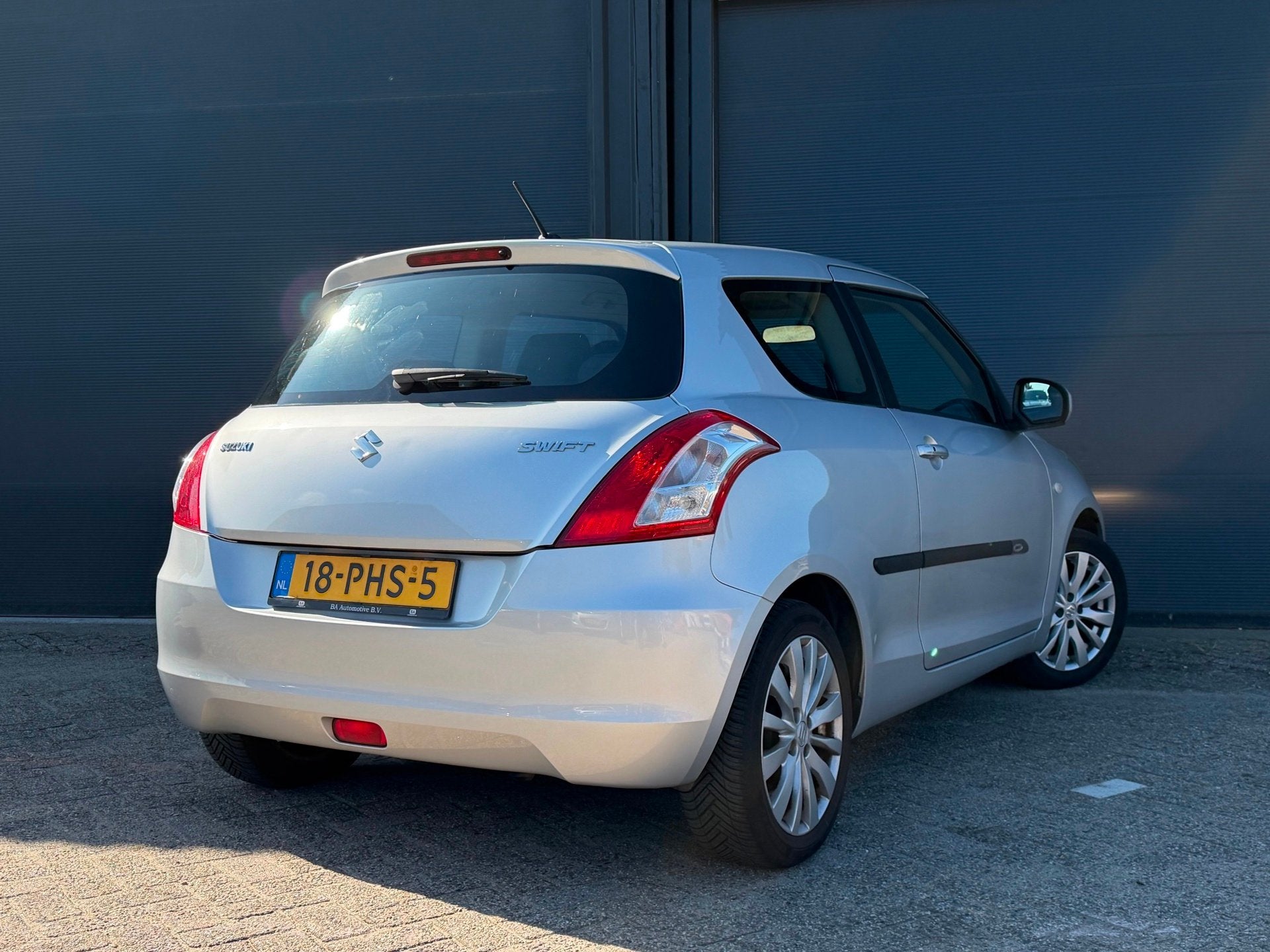 Suzuki Swift 1.2 Exclusive | Keyless | Airco | Stoelverwarmi, Auto's, Voorwielaandrijving, Gebruikt, 400 kg, Swift