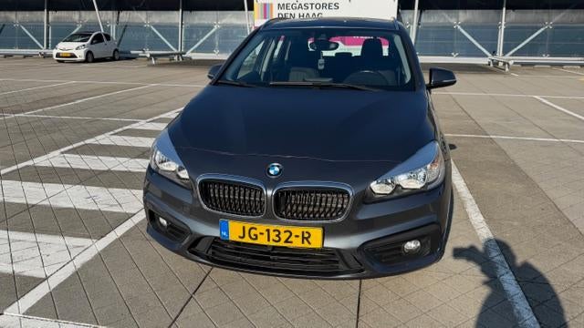 BMW 2-Serie Active Tourer 225xe 224pk Aut 2016 Van 13500 naa, Automaat, USB, Stof, 4 cilinders