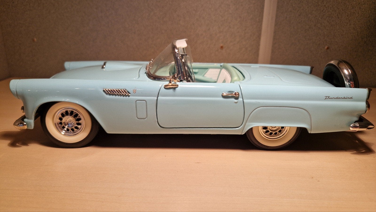 Ford Thunderbird schaalmodel - Lichtblauw, Ophalen of Verzenden, Zo goed als nieuw, Auto, Overige merken