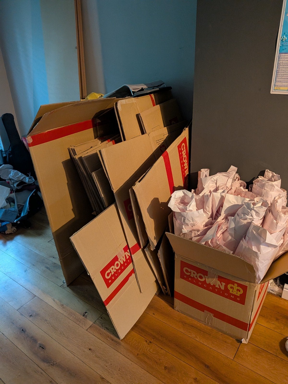 Professionele verhuisdozen met inpakpapier, Ophalen