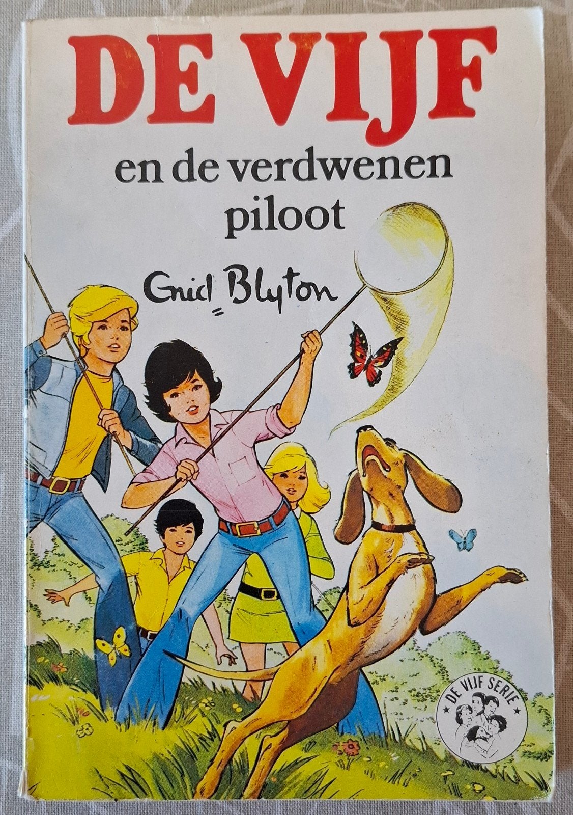 De Vijf en de verdwenen piloot - Enid Blyton, Ophalen of Verzenden, Zo goed als nieuw, Enid Blyton, Fictie
