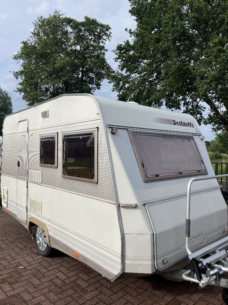 Dethleffs Camper 390 met mover, Schokbreker, Bedrijf, Treinzit, Dwarsbed
