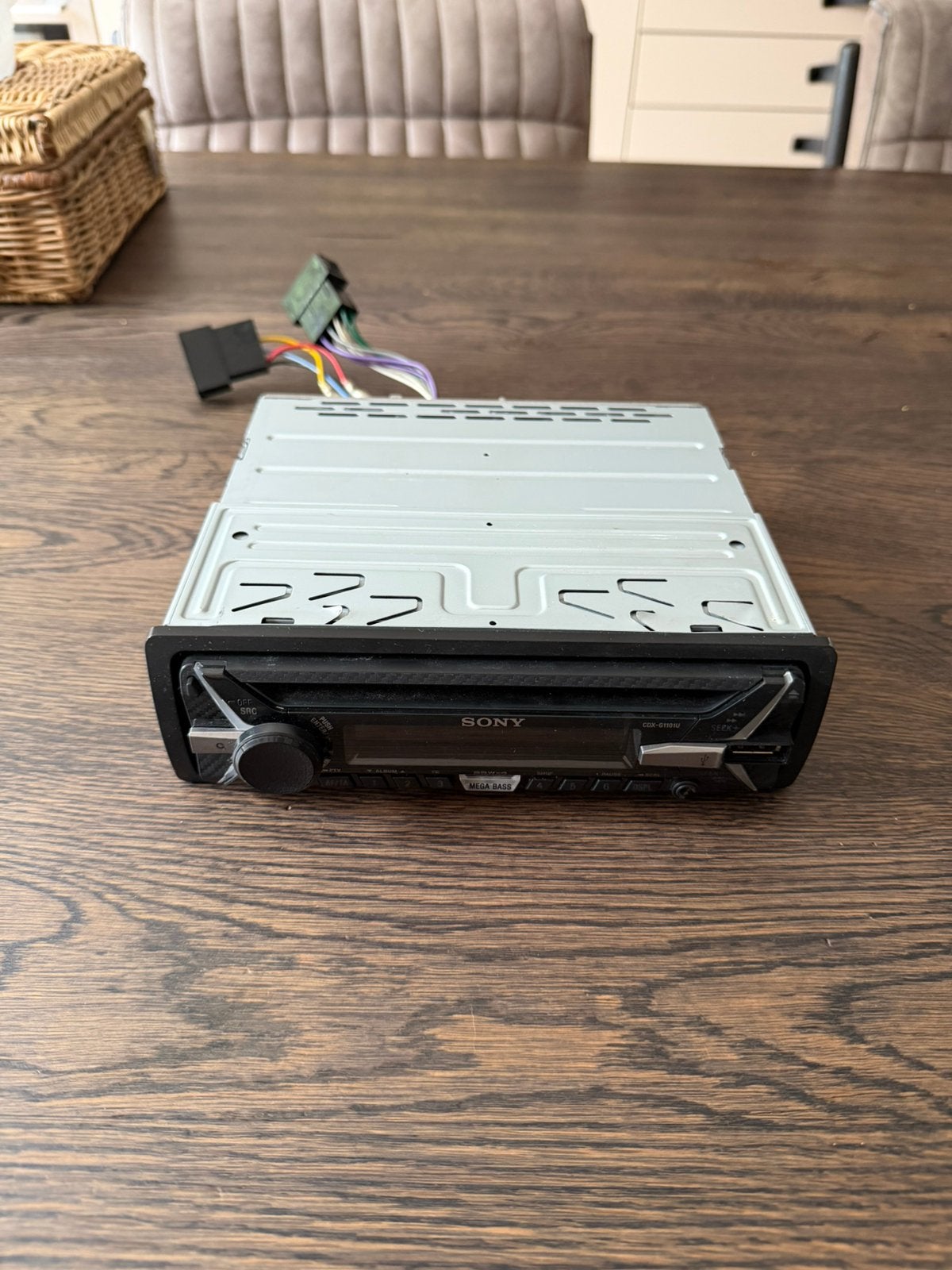 Sony CDX-G1101U Mega Bass radio, Auto diversen, Autoradio's, Ophalen of Verzenden, Zo goed als nieuw