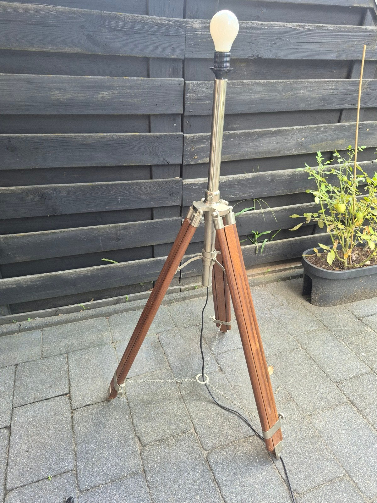 Leuke 3 poot vloer lamp., Ophalen, Gebruikt, Hout, 150 tot 200 cm