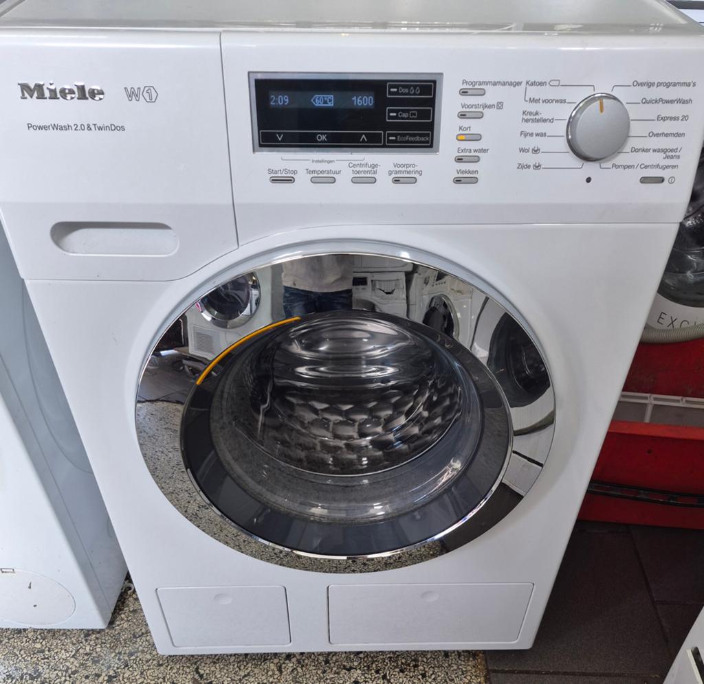 Miele W1 powerwash & twindos, 1600 tpm  8kg, Ophalen, Minder dan 85 cm, 8 tot 10 kg, Voorlader