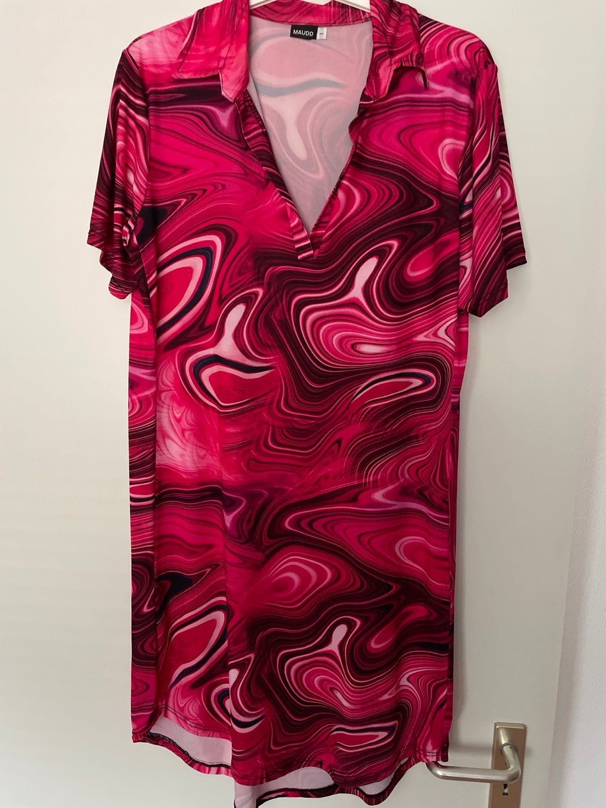 Maudd roze marmerprint jurk maat M, Kleding | Dames, Zo goed als nieuw, Roze, Onder de knie, Ophalen