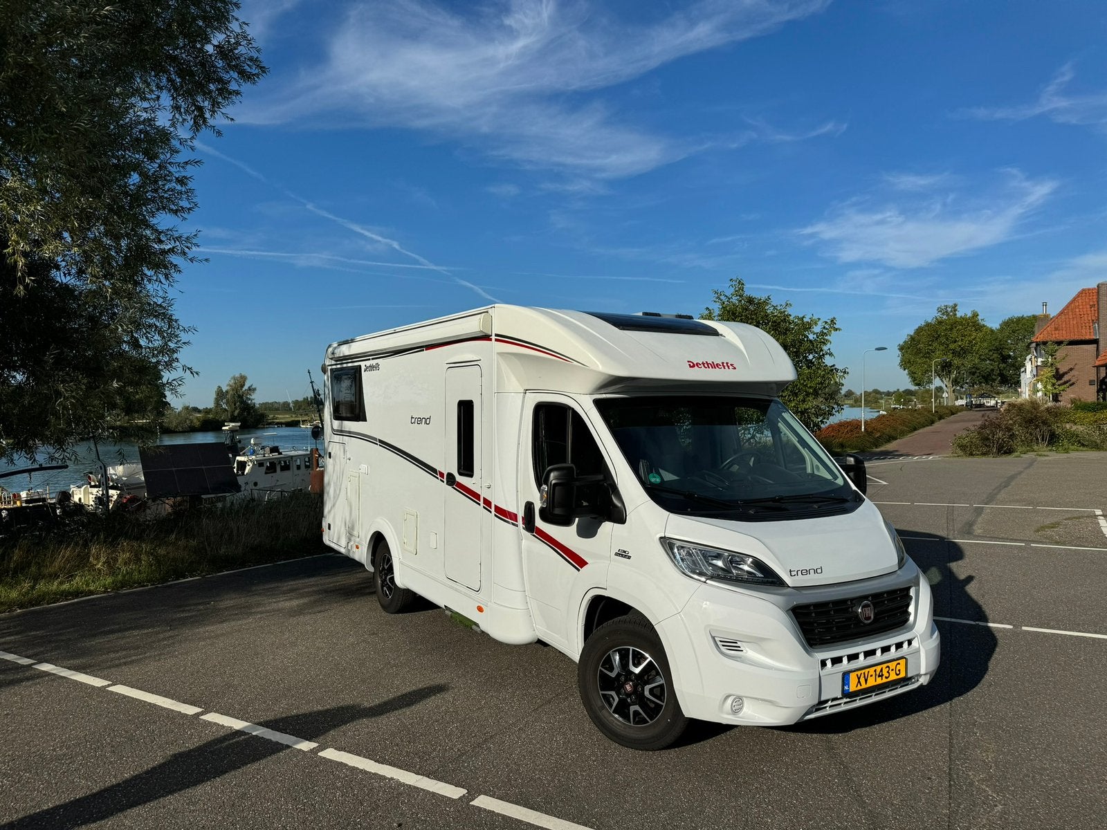 Dethleffs T 6717 EB, buitendouche, Off-Grid, Fiat, 6 tot 7 meter, Diesel, Particulier