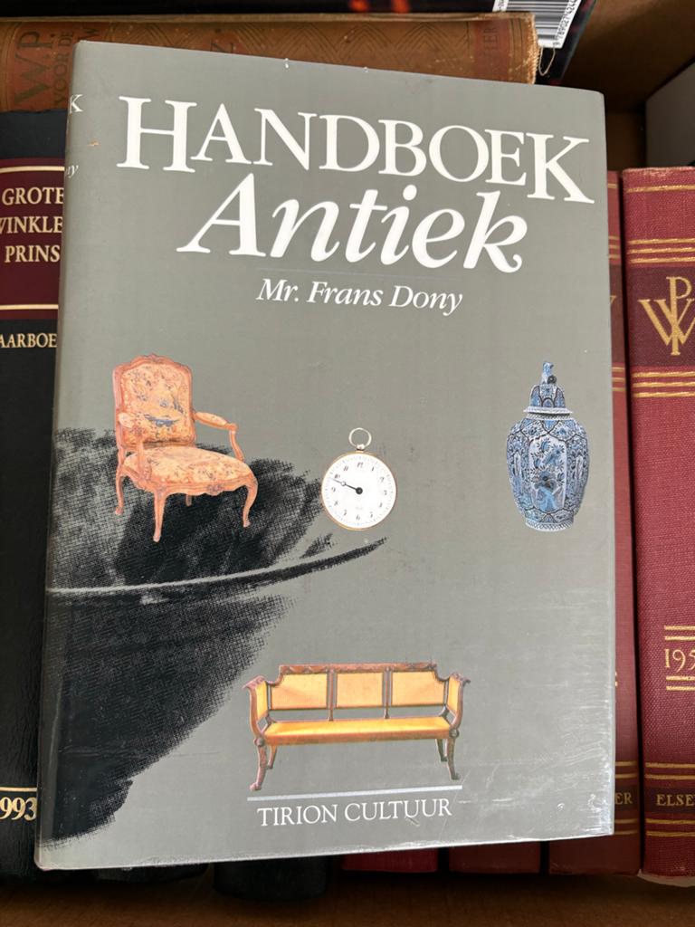 Handboek Antiek - Mr. Frans Dony (Tirion Cultuur), Boeken, Ophalen of Verzenden, Gelezen, Overige onderwerpen