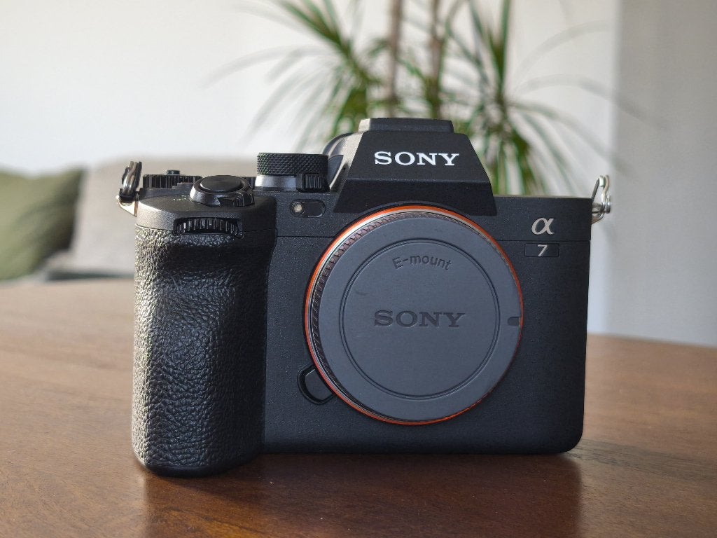 Sony A7 IV body 6.690 clicks  Orginele-factuur (okt 2024), Audio, Tv en Foto, Draagriem, Zo goed als nieuw, Sony, GPS