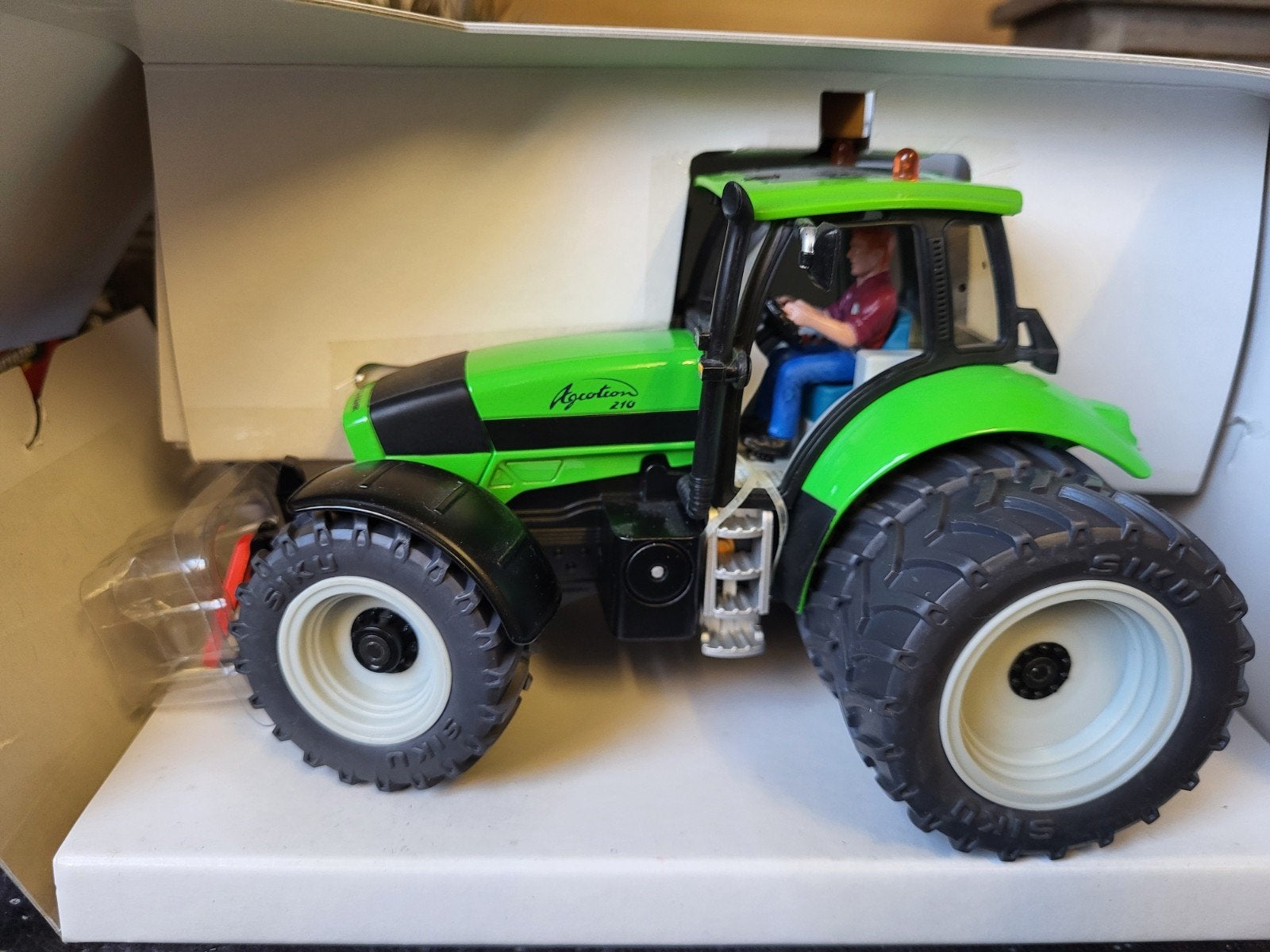 Deutz Fahr Agrotron 210. 11e beursmodel. 2004, Ophalen of Verzenden, Nieuw, Tractor of Landbouw, Overige merken