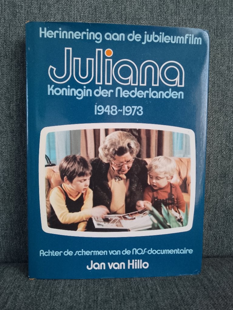 boek Juliana Koningin der Nederlanden, Ophalen of Verzenden, Gelezen