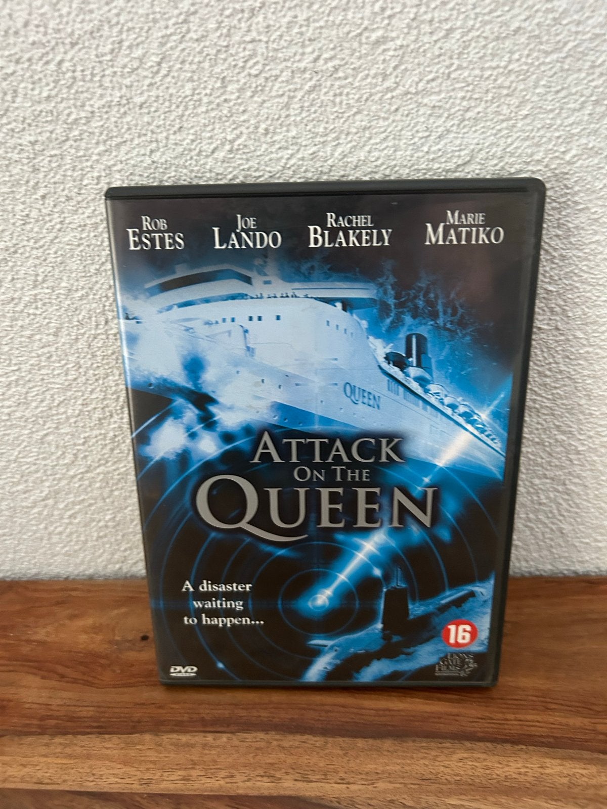 Attack on the Queen - DVD, Engels, Vanaf 16 jaar, Nederlands, Actiethriller