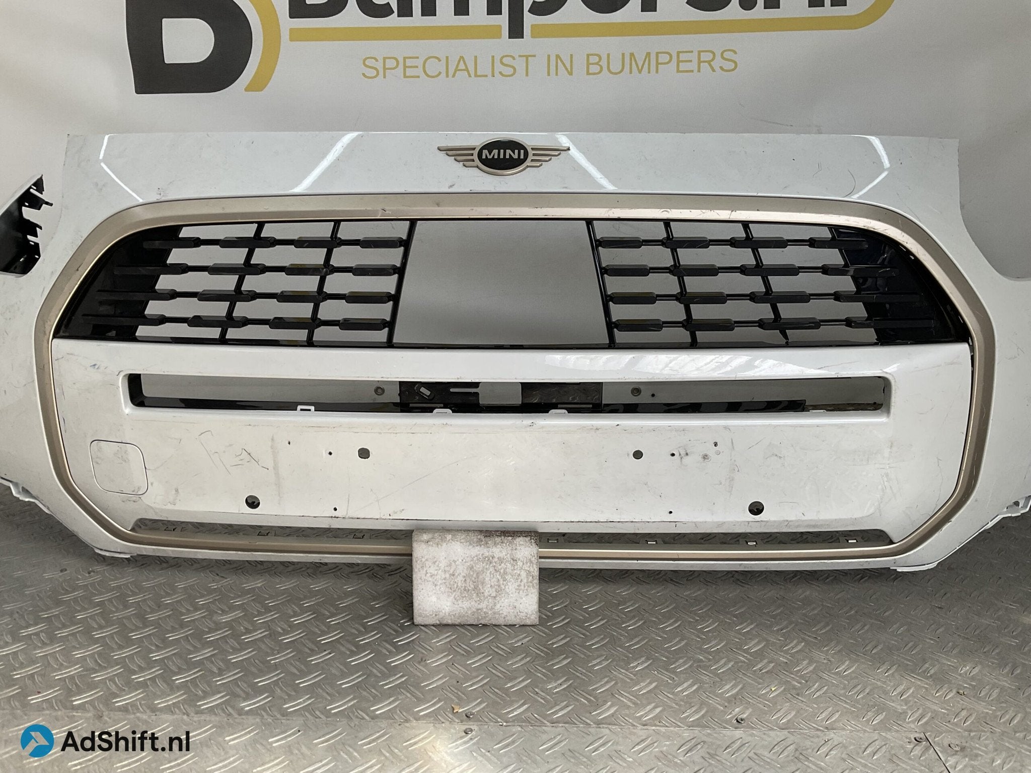 Bumper Mini Countryman U25 23- 51115A091D9 Voorbumper B8-221, Auto-onderdelen, Bumper