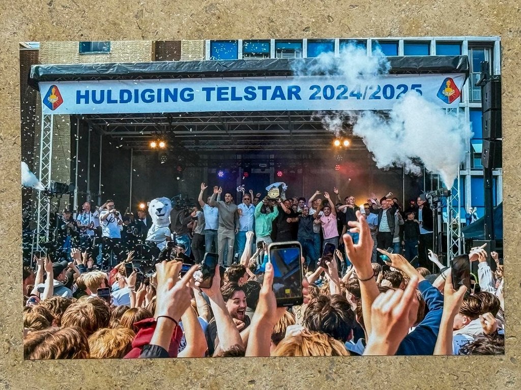 Org kleurenfoto 20x30 cm huldiging SC Telstar 02-06-2025, Verzamelen, Verzenden, Nieuw, Overige binnenlandse clubs, Poster, Plaatje of Sticker