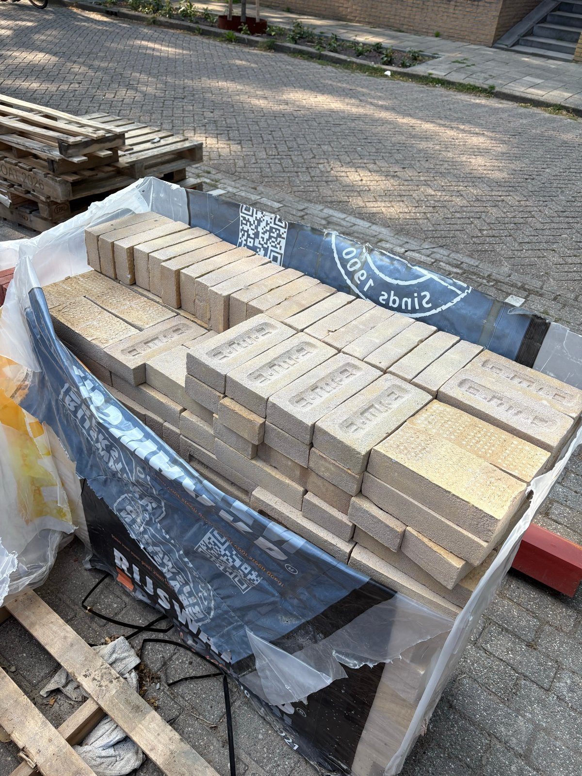 Nieuwe gele stenen voor bouwprojecten, Ophalen of Verzenden, Nieuw, Kalkzandstenen