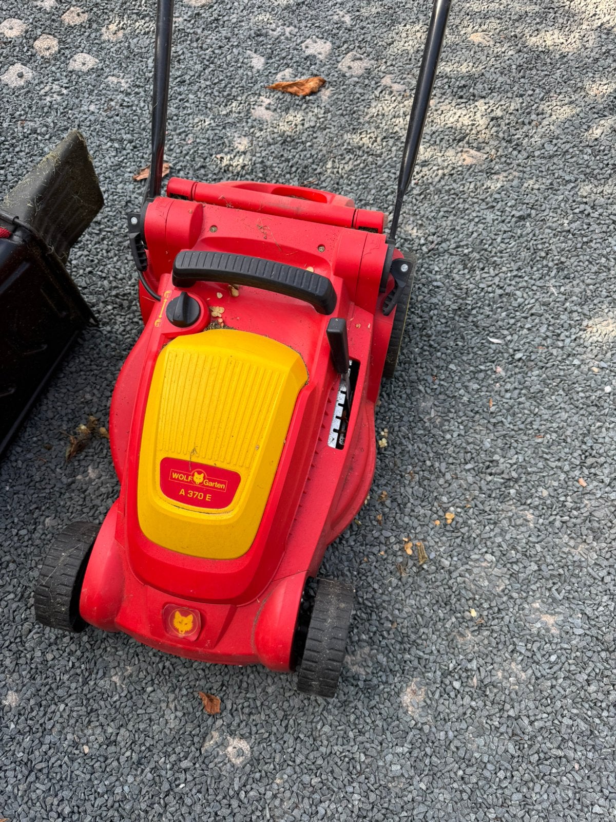 Praktisch nieuwe grasmaaier, Tuin en Terras, Ophalen, Cirkelmaaier, Elektrische grasmaaier, Zo goed als nieuw