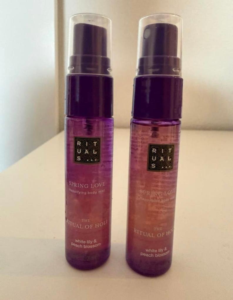 Nieuw Rituals Holi Spring love happifying body mist 20 ml, Verzenden, Nieuw, Deodorant of Bodyspray