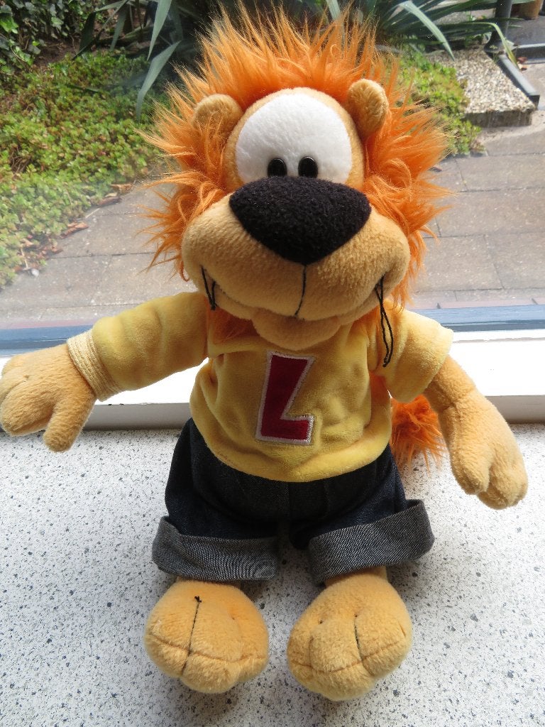 Loeki de Leeuw Loekie Geesink Studio Anna Club Plush geel, Ophalen of Verzenden, Zo goed als nieuw, Wasbaar, Middelgroot (20 tot 80 cm)