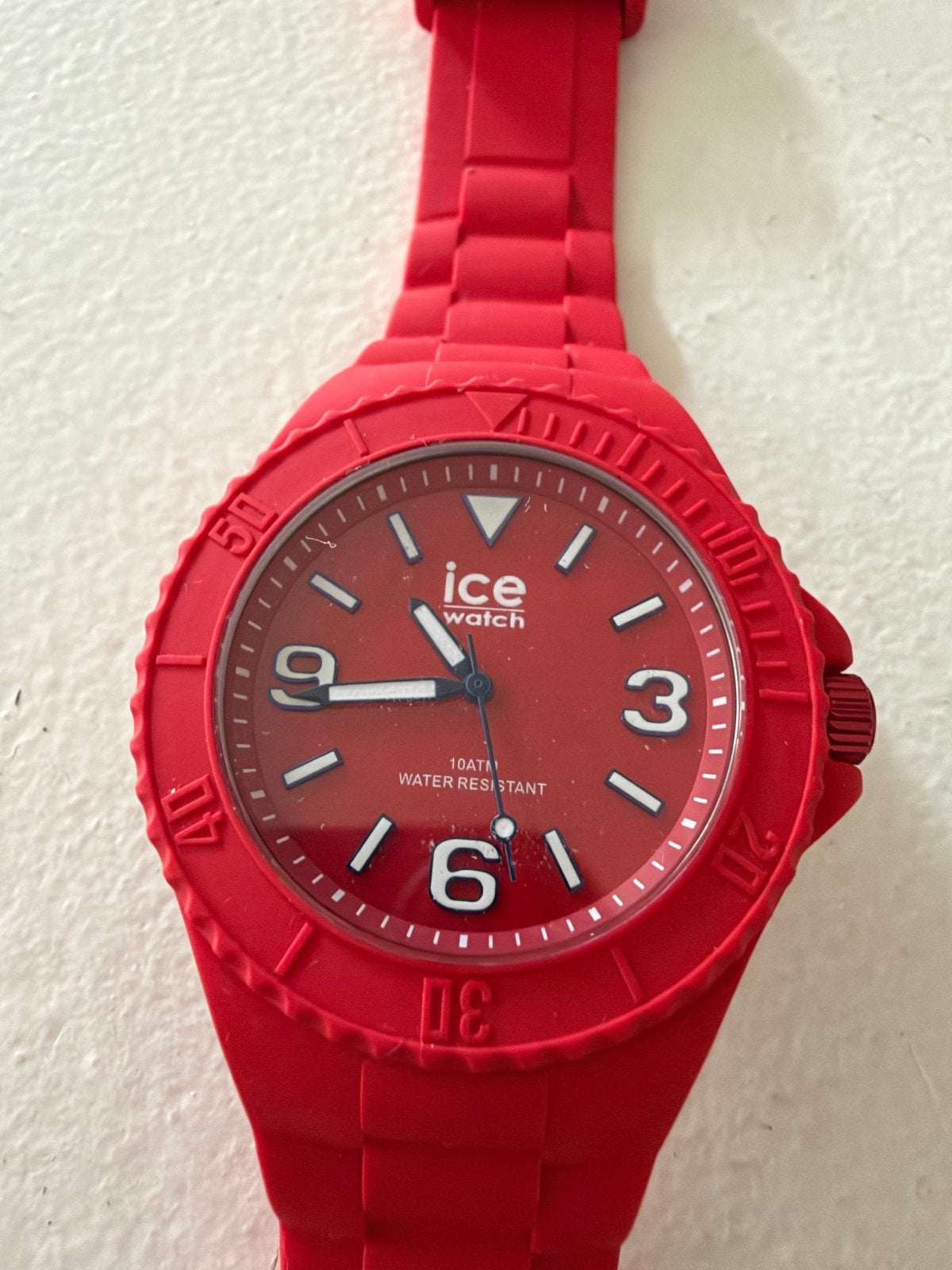 Ice-Watch Generation Rood Polshorloge - Zo goed als nieuw, Overige merken, Kunststof, Polshorloge, Ophalen of Verzenden