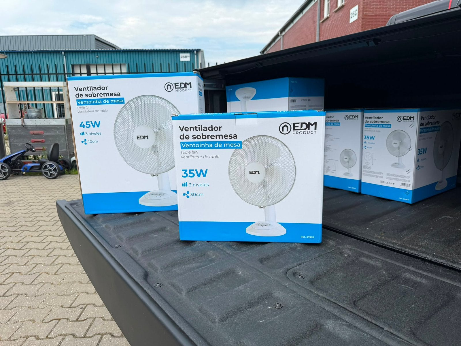 Partij ventilatoren, Ophalen, Plafondventilator