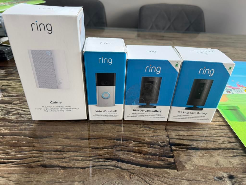 Ring deurbel en losse camera’s voor binnen en buiten, Ophalen, Zo goed als nieuw