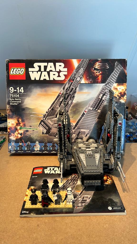Lego 75104 Star Wars Kylo Ren’s Command Shuttle (compleet), Ophalen of Verzenden, Zo goed als nieuw