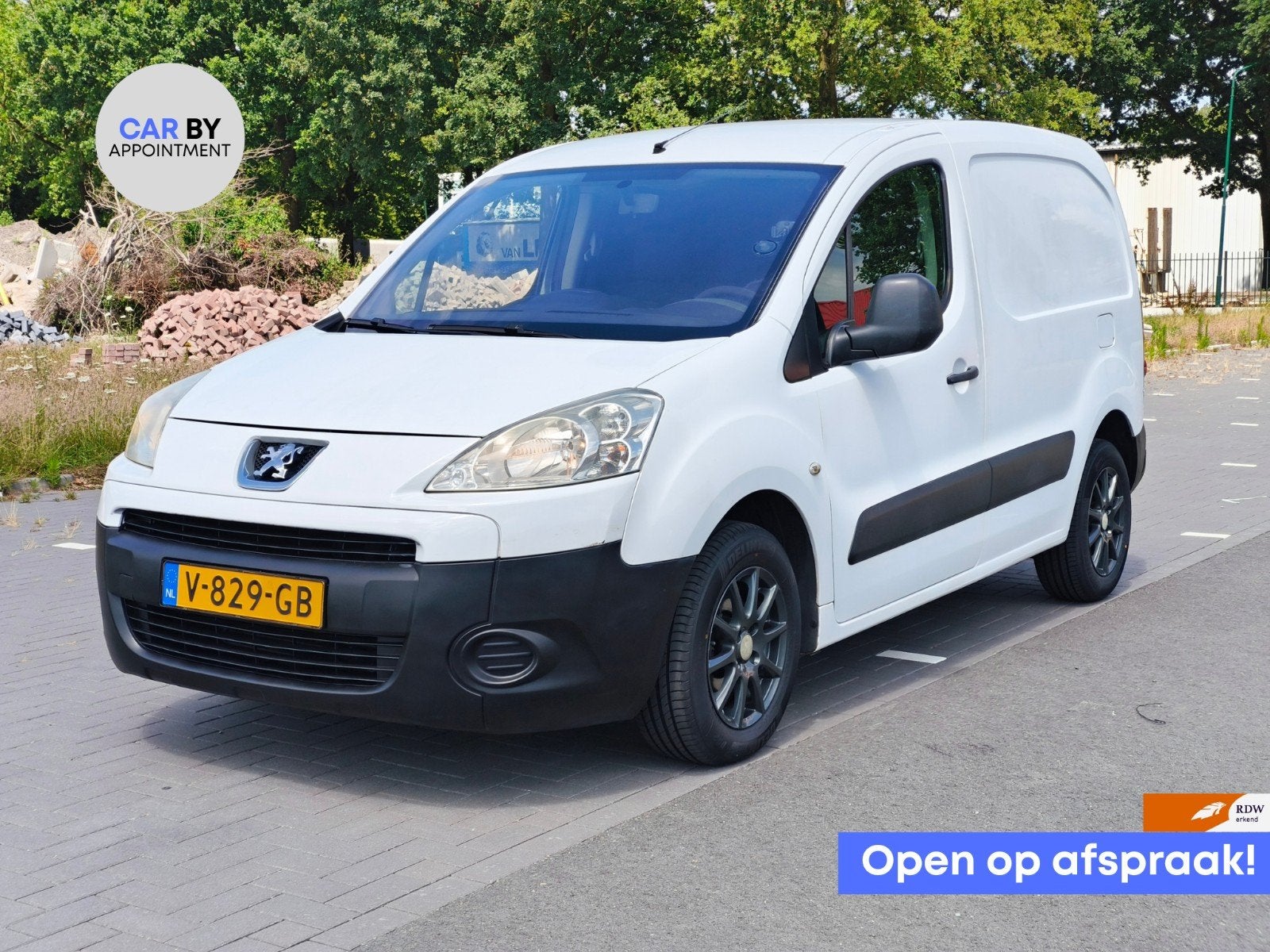 Peugeot Partner 1.6 VTi BENZINE MARGE AIRCO APK 3-ZITTER, Auto's, Bestelauto's, Voorwielaandrijving, Zwart, 4 cilinders, 715 kg