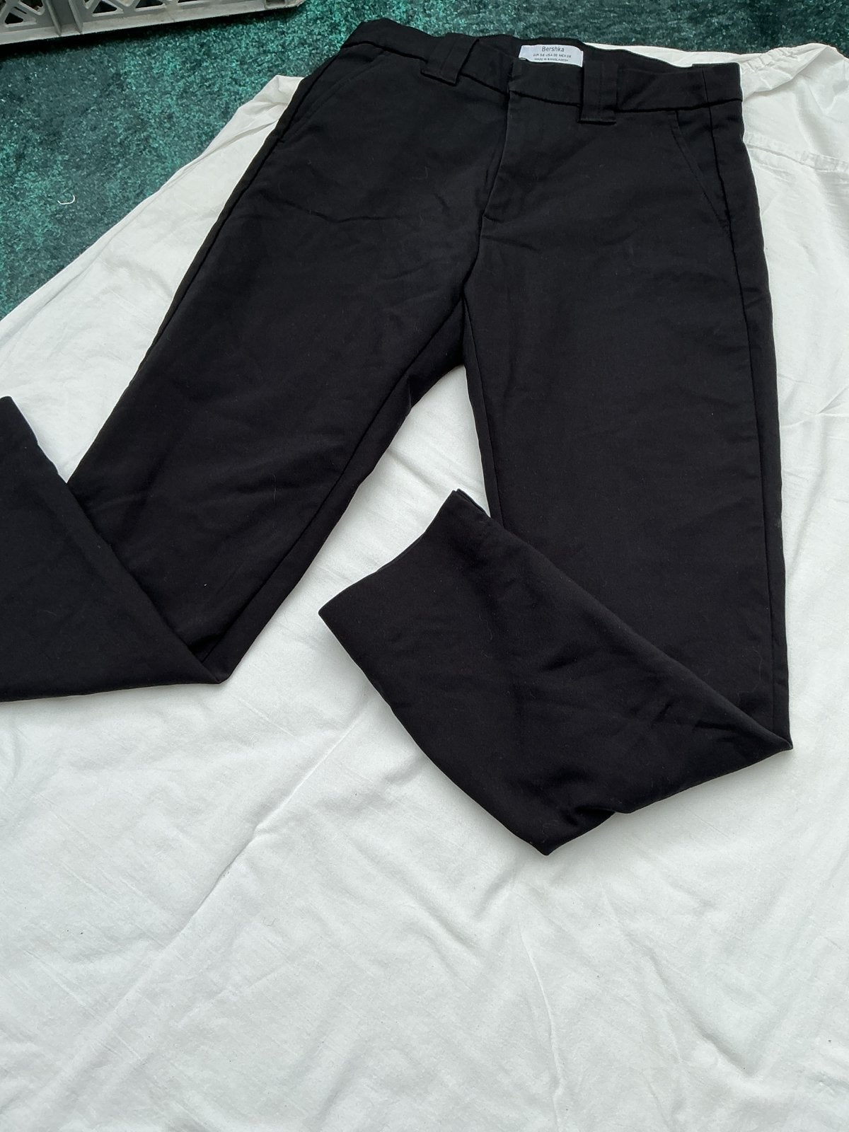 Bershka zwarte broek - Maat 38 (M), Maat 38/40 (M), Zwart, Ophalen of Verzenden, Zo goed als nieuw