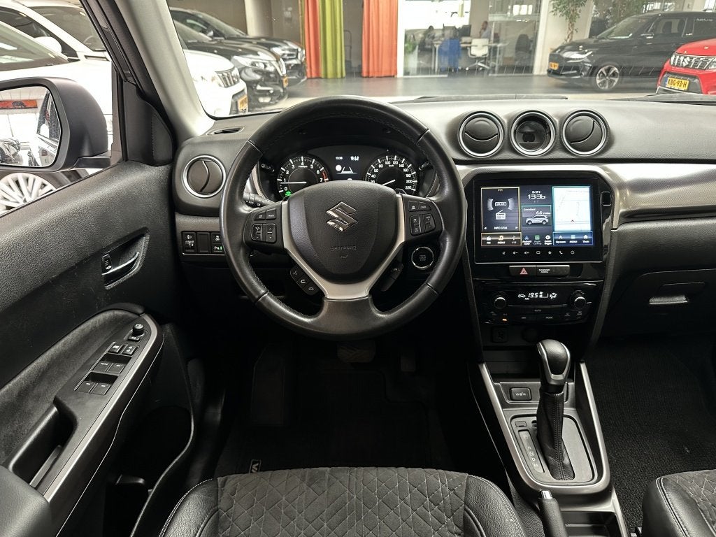 Suzuki Vitara 1.4 Boosterjet Hybride Style [ PANORAMADAK I C, Auto's, Gebruikt, Zwart, 4 cilinders, Wit