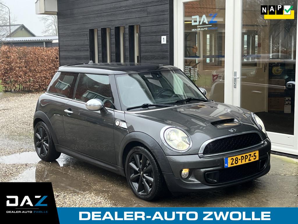MINI Mini 1.6 Cooper S 10 Years II Ecc/Audio/Navi/Pano/Leer/, Voorwielaandrijving, Euro 5, Gebruikt, Zwart