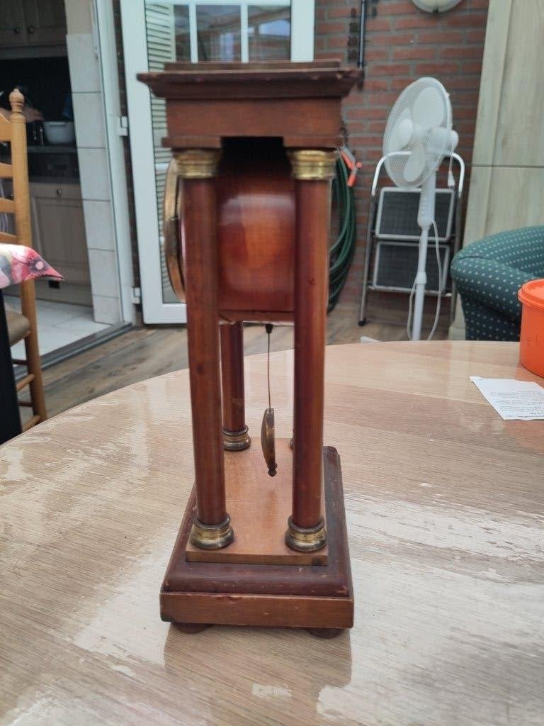 JUNGHANS Pfeilenkreuz Josefientje kolomklokje, Antiek en Kunst, Ophalen of Verzenden