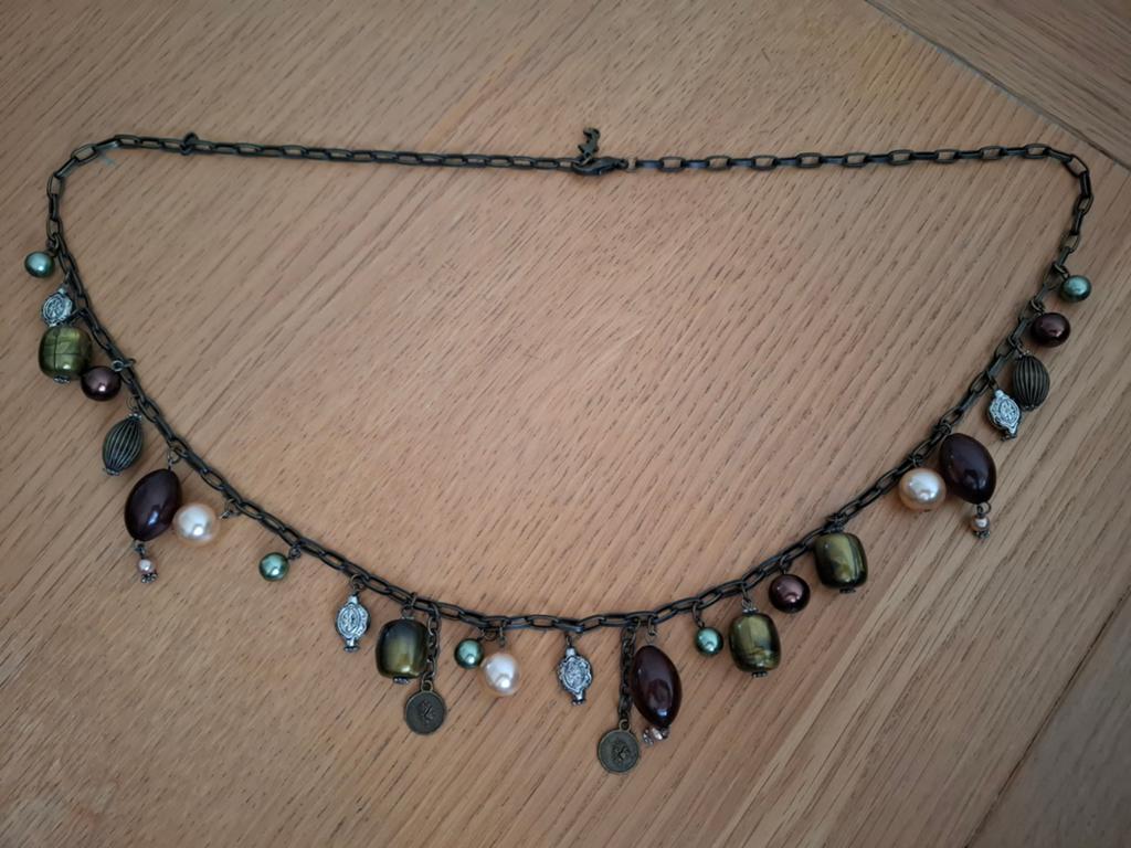Vintage metalen ketting met kunststof bedels. 76 cm., Ophalen of Verzenden, Gebruikt, Kunststof