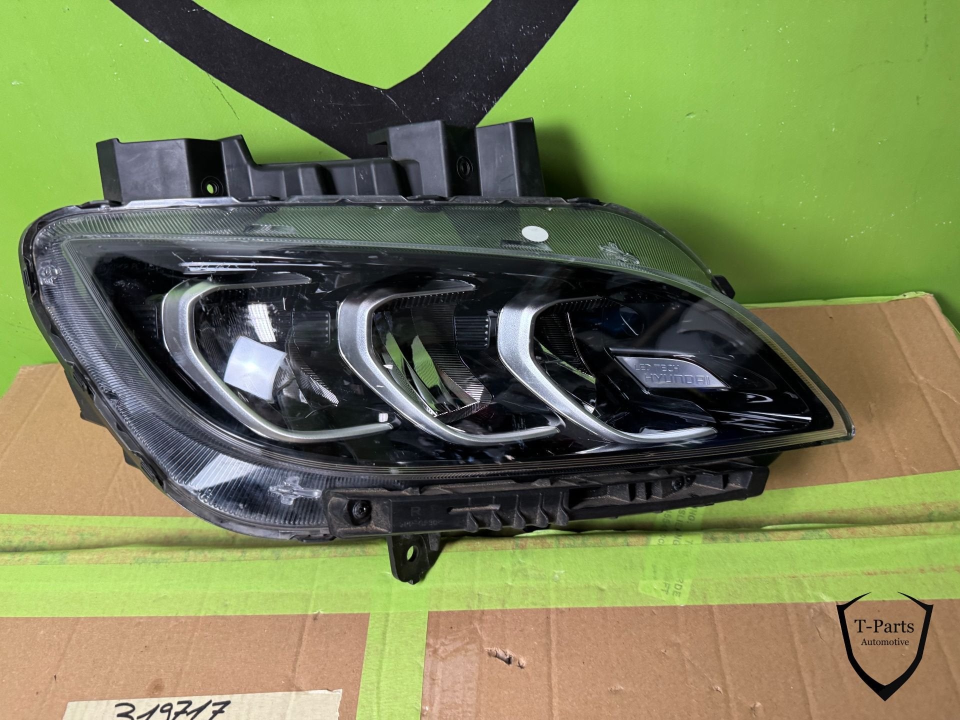 rechts koplamp HYUNDAI KONA LIFT VOLLEDIG LED 92102J9600 921, Gebruikt, Heolleung-ro 12
06797  Seoul, Ophalen of Verzenden, Info@hyundai.com