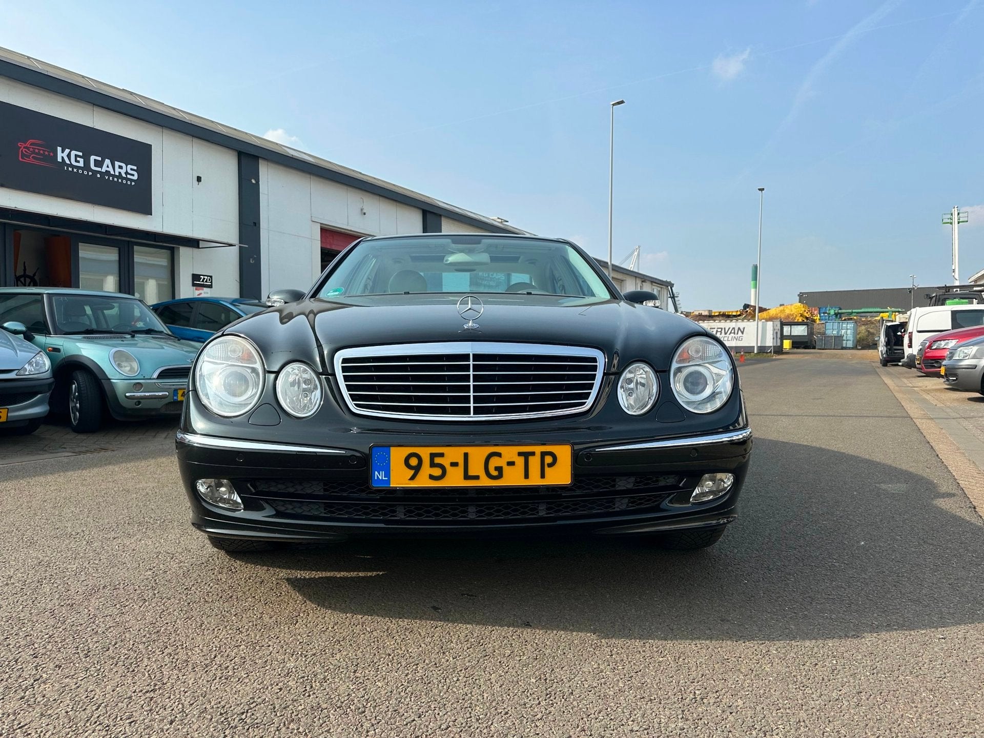 Mercedes-Benz E-klasse 240 Avantgarde|Concoursstaat|NL Auto|, Auto's, Automaat, Achterwielaandrijving, Gebruikt, 2597 cc