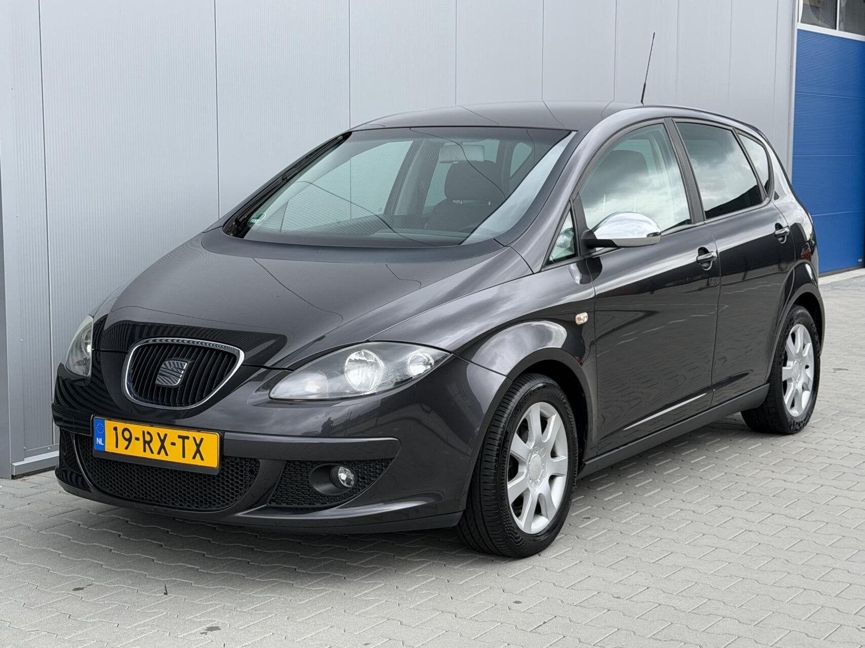 Seat Altea 2.0 FSI Stylance - Automaat - Airco - NL auto, Auto's, Seat, Gebruikt, 4 cilinders, Zwart, Multifunctioneel stuurwiel