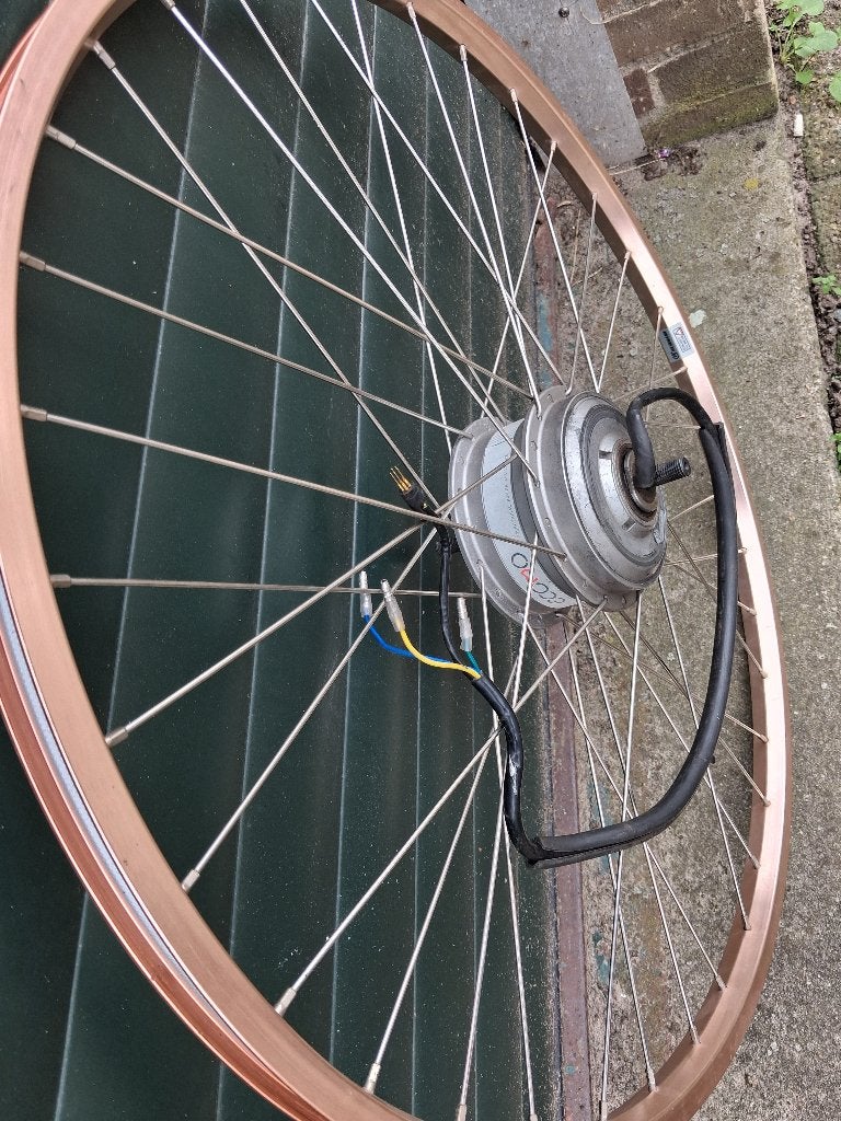 Voorwiel Cortina elektrisch, Fietsen en Brommers, Ophalen, Zo goed als nieuw, Motor, Cortina